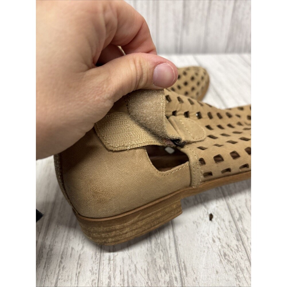 Women’s Size 38 US7 Musse & Cloud Ankle Booties - Picture 8 of 8